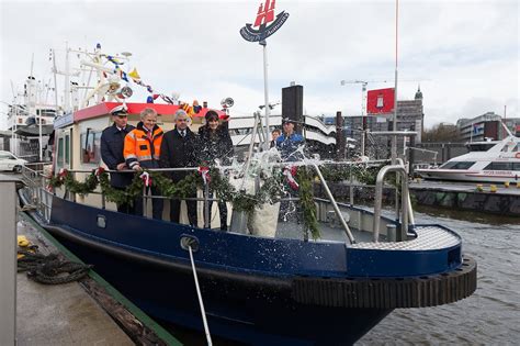 Hafen Hamburg HPA Barkasse Hafenaufsicht Getauft