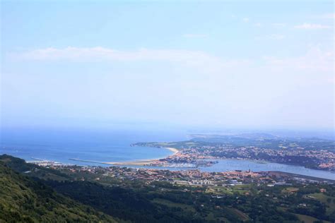 Hondarribia el pueblo medieval de colores del País Vasco