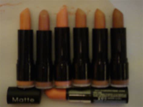 ADICTAS AL MAQUILLAJE Y OTRAS PÓCIMAS LABIALES NUDE