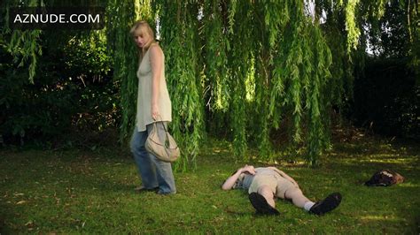 Clara Dessau Nude Aznude