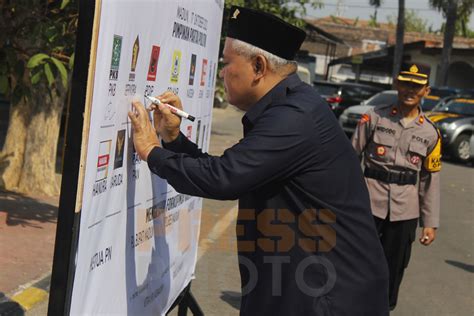 Deklarasi Pemilu Damai Tahun 2024 Press Photo