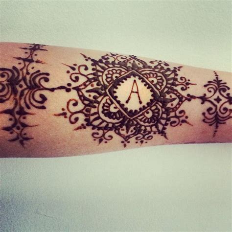 Pin By Anusha S Henna Expressions On Henna Mandalas Henna Hand Tattoo