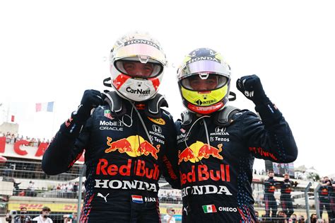 Verstappen é o melhor piloto da F1 e grande referência diz Pérez