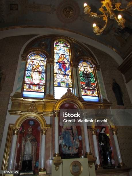 Gereja Our Lady Of Graces Altar Dan Jendela Kaca Patri Foto Stok