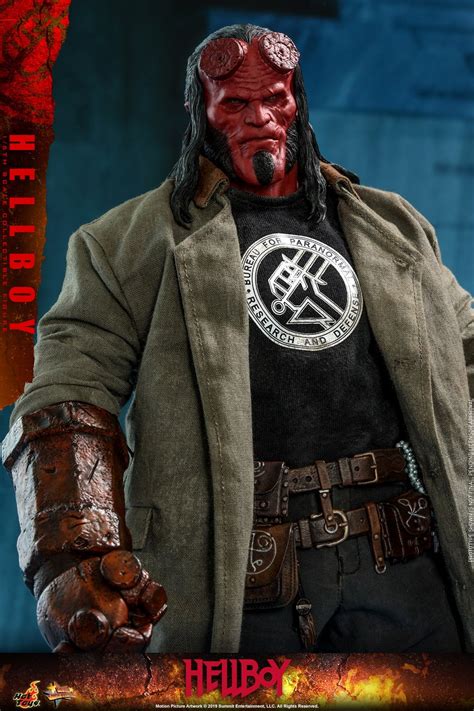 Hot Toys Hellboy Collectible Figure Figures