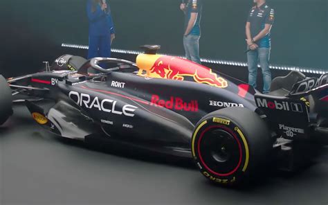 23枚の画像で見るレッドブルf1「rb20」2024年新車の細部をチェック！フェルスタッペンとペレスのニュールックも Formula1