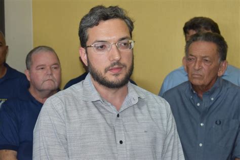 Prefeito Gil Paraibano Anuncia Que Manter Em Funcionamento A Escola