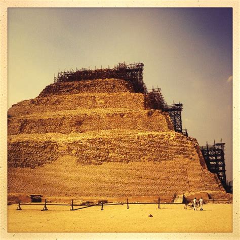 Joya Del Antiguo Egipto La Pirámide De Sakkara Monumento De Piedra