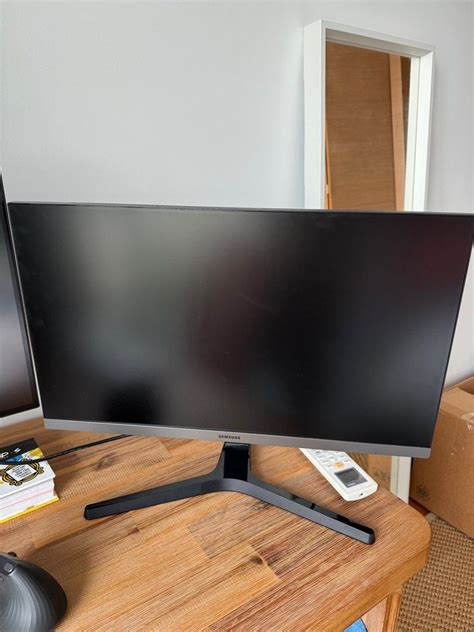 Samsung 24 inch Full HD IPS Monitor, Computers & Tech, Parts ...