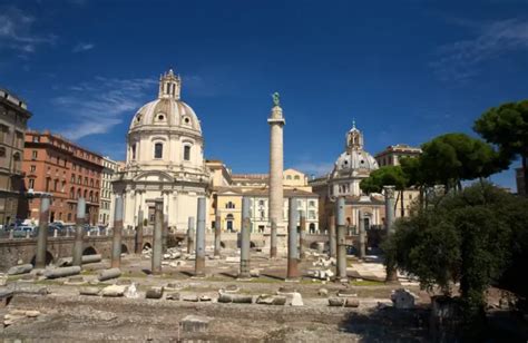 Basílica Ulpia, foro de Trajano en Roma – ViajarRoma.com