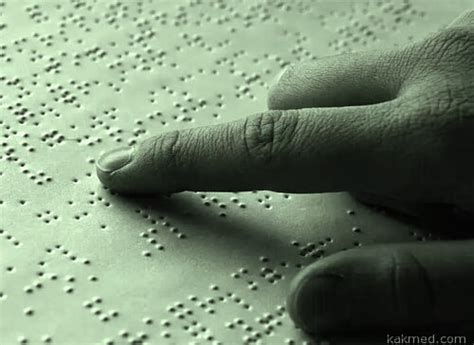 Изобретены наручные часы для слепых, позволяющие им читать электронные ...