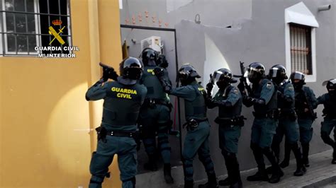 La Guardia Civil Desmantela Un Activo Punto De Venta De Drogas Y