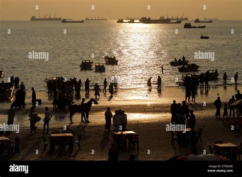 Patenga Sea Beach Fotos Und Bildmaterial In Hoher Aufl Sung Alamy