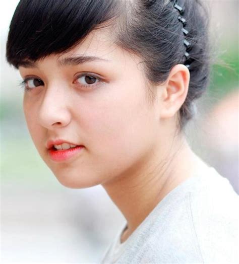 Những hot girl có gương mặt mộc xinh xắn nhất