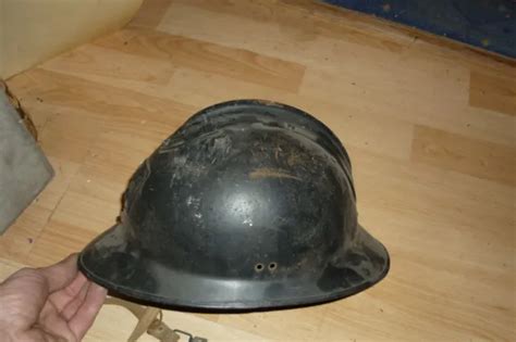 CASQUE MILITAIRE FRANÇAIS adrian dans son jus grande guerre 14 18