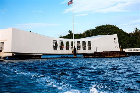 SpeediShuttle | USS Arizona Memorial & Historic Honolulu