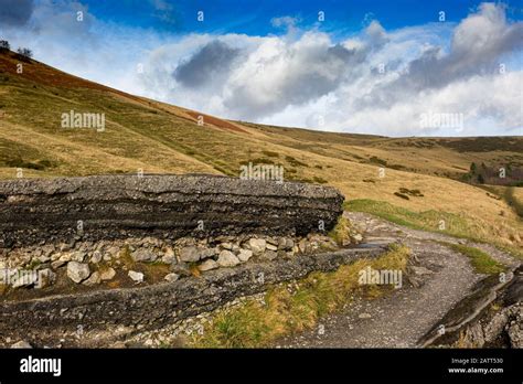 The mam tor landslide hi-res stock photography and images - Alamy