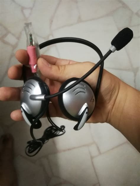 1m Headset 2 Jacks Audio Headphones And Headsets On Carousell