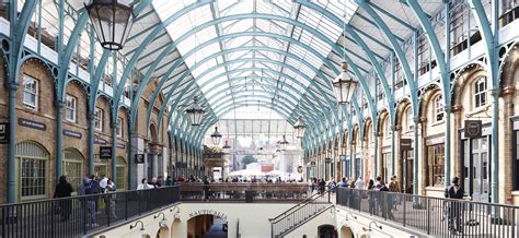 Living on trafalgar ct offers a secret view of the city 8