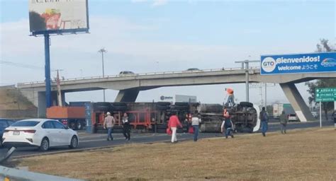 Volcadura de tráiler en la Silao León causa caos vial Periódico Correo