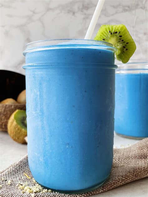 Blue Spirulina Smoothie Recipe A Tropical Delight For Healthy Skin