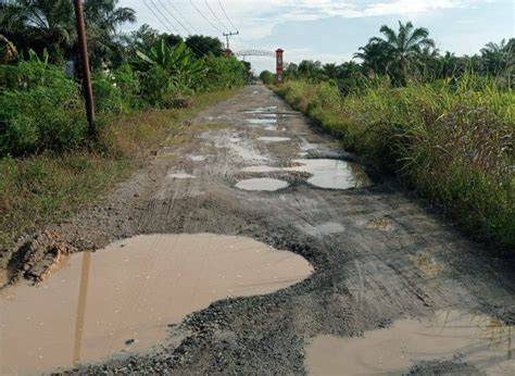 Jalan Penghubung Antar Desa Di PPU Rusak Parah Warga Minta Segera Ada