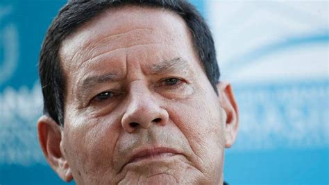 Aliados de Bolsonaro veem Mourão em nova fase mas mantêm vigília