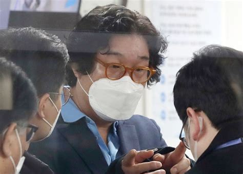 “형 나한테 어떻게 이래”…김성태 이화영 만나 ‘격앙