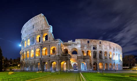 Roman Colosseum At Night Wallpaper