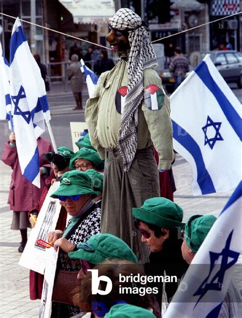 Image Of Rightist Israeli Women Hang Palestine Liberation Organization