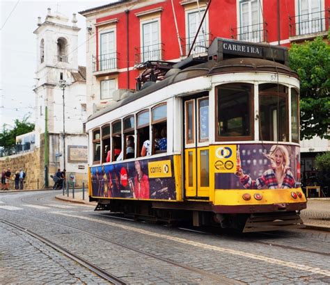 Passeio De Elétrico Como Andar De Bondinho Em Lisboa Descubra Lisboa