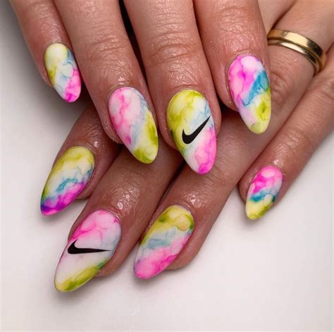 Nail Designs 2024 Summer Lusa Robinet