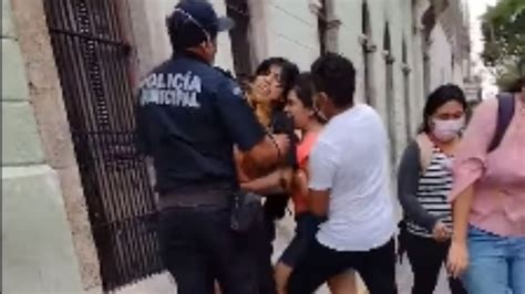 Joven Descubre A Su Novio Con La Amante En El Centro De Mérida Video