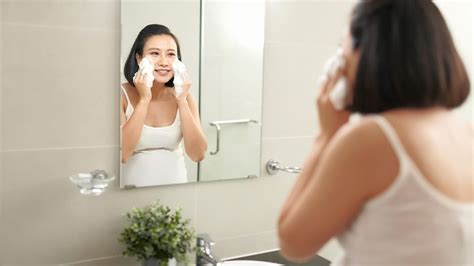 Kandungan Skincare Yang Aman Untuk Ibu Hamil Berkeluarga