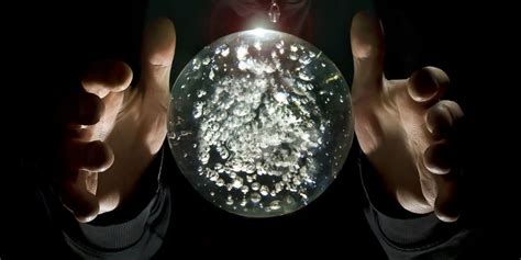 A Beginners Guide To Crystal Ball Reading Everydayhoroscopes