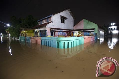 Ribuan Rumah Di Cirebon Terendam Banjir Antara News