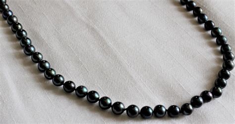 Women S Tahitian Black Pearl Necklace With A Karat Gold Ball Clasp