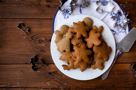 RECEPT Božični piškotki pri katerih ne bo nihče opazil da so z manj