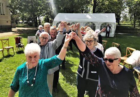 Szamotulscy seniorzy wybrali się wreszcie na zaległą majówkę Gazeta