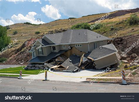 37,837 Landslide Images, Stock Photos & Vectors | Shutterstock