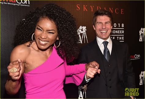 Henry Cavill Angela Bassett And Tom Cruise Bring Impossible 6 To Cinemacon 2018 Photo