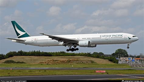 B HNG Cathay Pacific Boeing 777 367 Photo By HuangChengJen ID 1078866