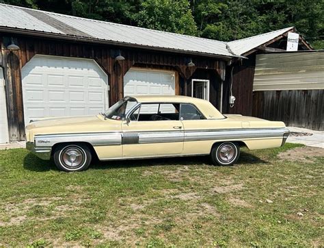 Gentlemans Hot Rod 1962 Oldsmobile Starfire Hardtop Coupe Barn Finds