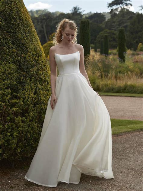Bridal | Dearly Beloved Bridal Boutique