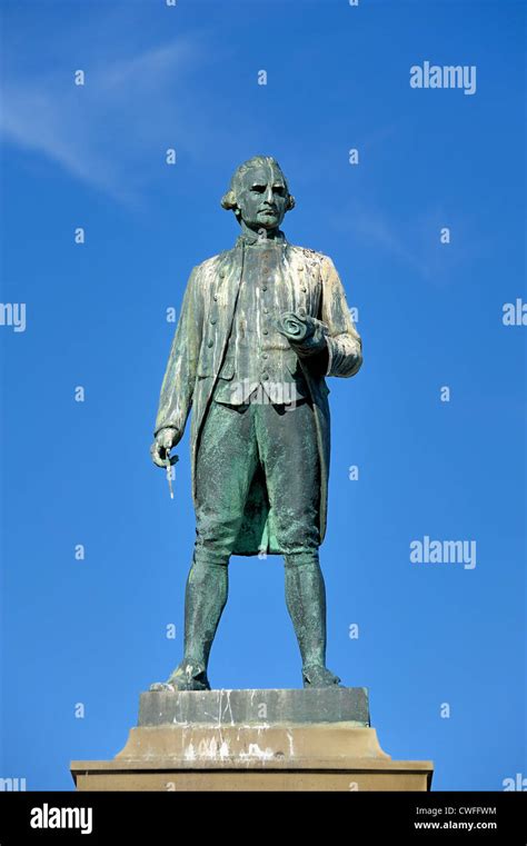 captain James cook statue Whitby england uk Stock Photo - Alamy