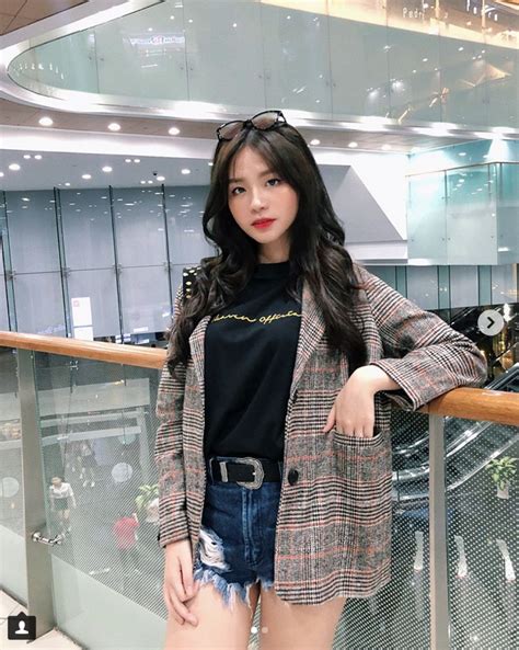 Cực hot với thế hệ 10X nữ sinh 18 tuổi Vương Hoàng Mai Diz ngày càng xinh đẹp và lôi cuốn