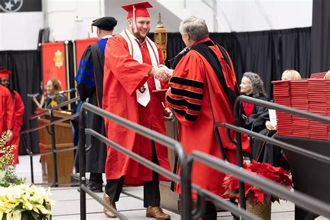 Apsu Celebrates Governors At Winter Commencement Clarksville