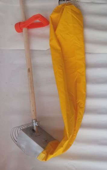 сбор ягод, комбайн для сбора клюквы,грабли для сбора ягод greengo ...