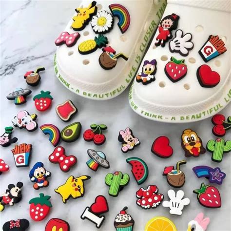 RG 8PCS 1SET Crocs Jibbitz Random Style PVC Cute Cartoons Clog Charms