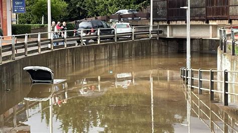 Maltempo A Follonica Strade E Garage Allagati Il Tirreno